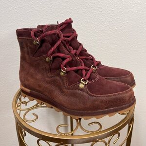 Sorel Sneakchic Alpine Suede Boots Size 9.5
